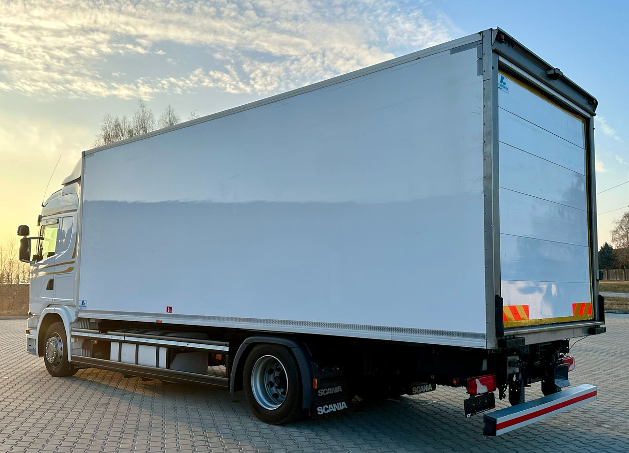 SCANIA G360 / IZOTERMA / 6.8 M DŁUGOŚCI / AUTOMAT / CAŁA NA PODUSZKACH / KLIMA POSTOJOWA / ELEKTRYCZNA ROLETA TYŁ / SYPIALKA - Camion izoterma: Foto 5 SCANIA G360 / IZOTERMA / 6.8 M DŁUGOŚCI / AUTOMAT / CAŁA NA PODUSZKACH / KLIMA POSTOJOWA / ELEKTRYCZNA ROLETA TYŁ / SYPIALKA - Camion izoterma: Foto 5