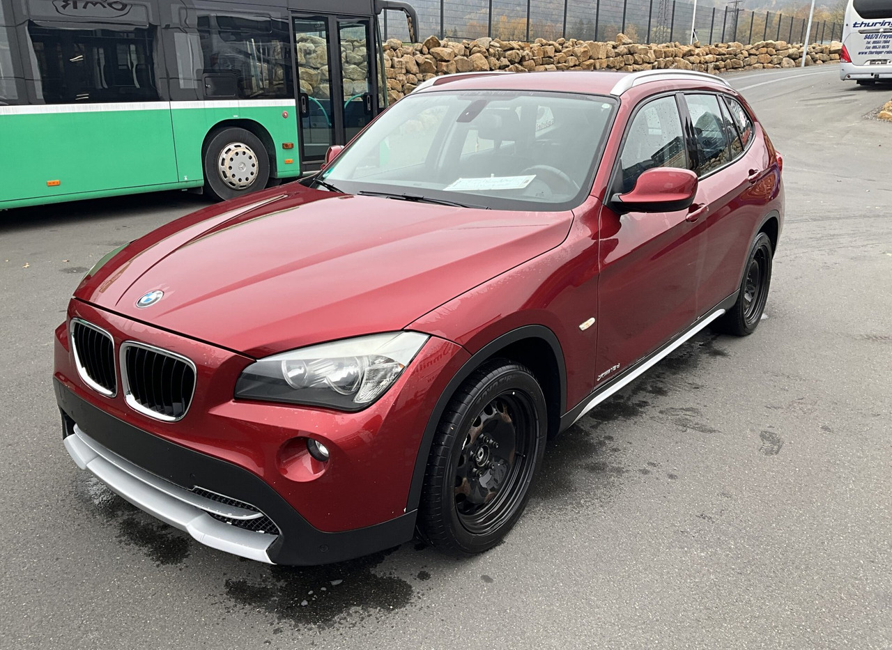 BMW X1 - SUV: Foto 2 BMW X1 - SUV: Foto 2