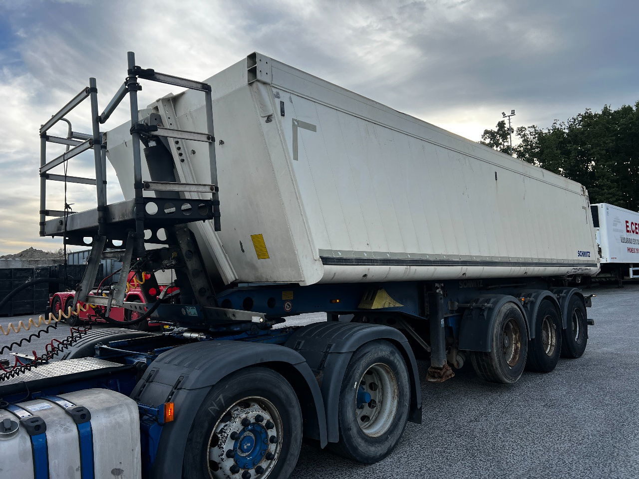 Schmitz Cargobull Gotha 27m3, SAF, ALU - Semiremorcă basculantă: Foto 2 Schmitz Cargobull Gotha 27m3, SAF, ALU - Semiremorcă basculantă: Foto 2