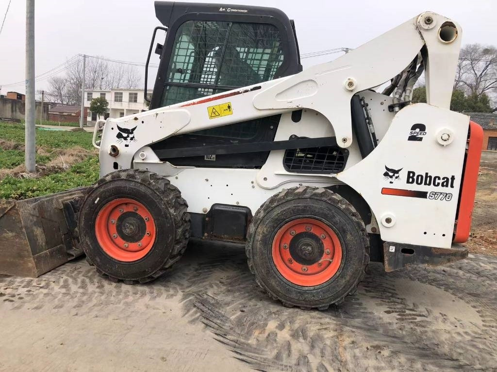 Bobcat T 770 - Mini încărcător: Foto 3 Bobcat T 770 - Mini încărcător: Foto 3