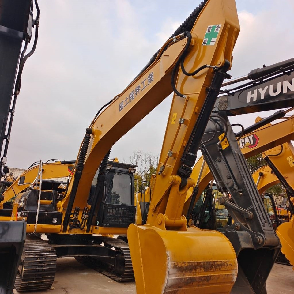 CAT 320 D - Excavator pe şenile: Foto 2 CAT 320 D - Excavator pe şenile: Foto 2