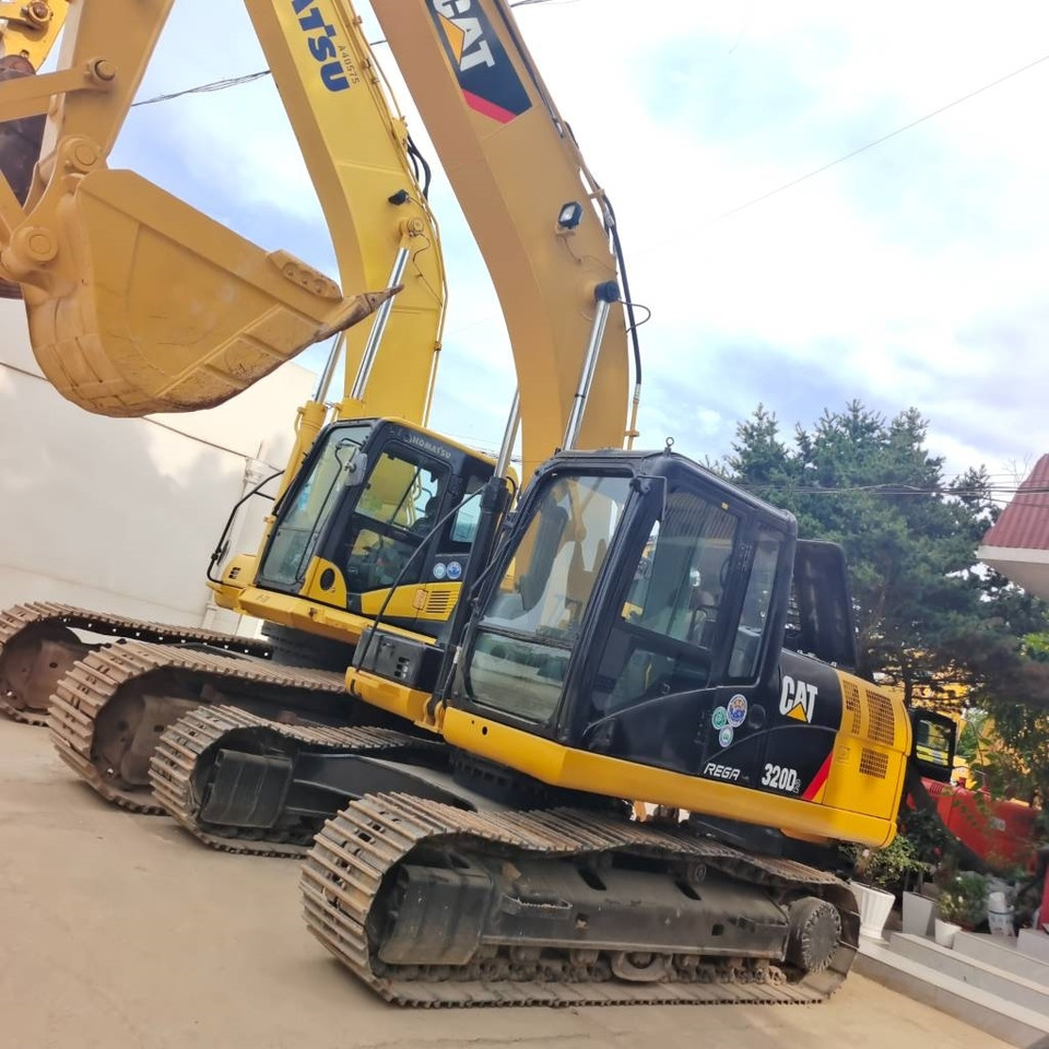 CAT 320D2 - Excavator pe şenile: Foto 3 CAT 320D2 - Excavator pe şenile: Foto 3