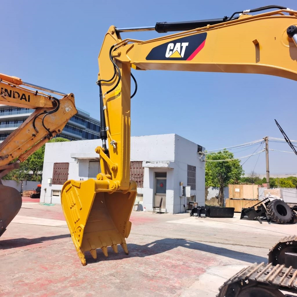 CAT 320D2L - Excavator pe şenile: Foto 4 CAT 320D2L - Excavator pe şenile: Foto 4