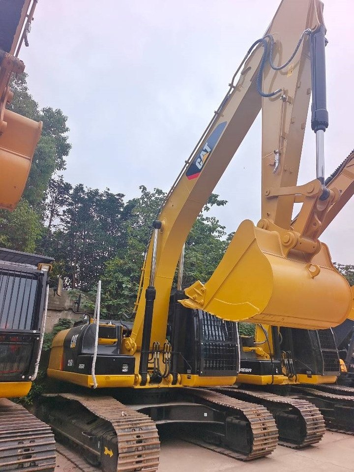 CAT 324 D - Excavator pe şenile: Foto 2 CAT 324 D - Excavator pe şenile: Foto 2