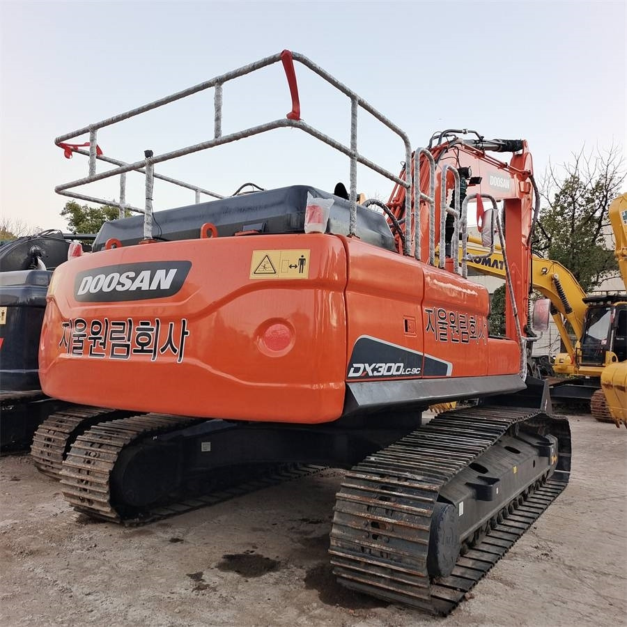 Doosan DX 300 LC - Excavator pe şenile: Foto 2 Doosan DX 300 LC - Excavator pe şenile: Foto 2