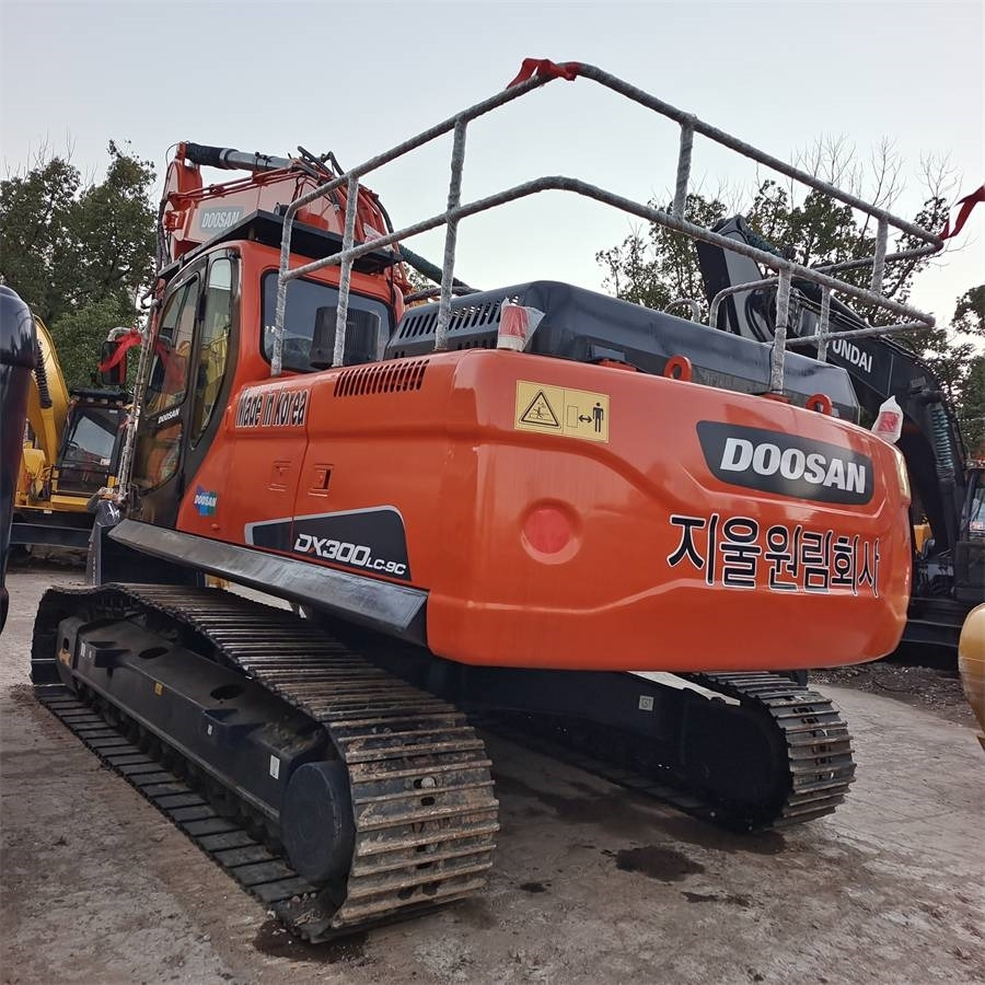 Doosan DX 300 LC - Excavator pe şenile: Foto 4 Doosan DX 300 LC - Excavator pe şenile: Foto 4