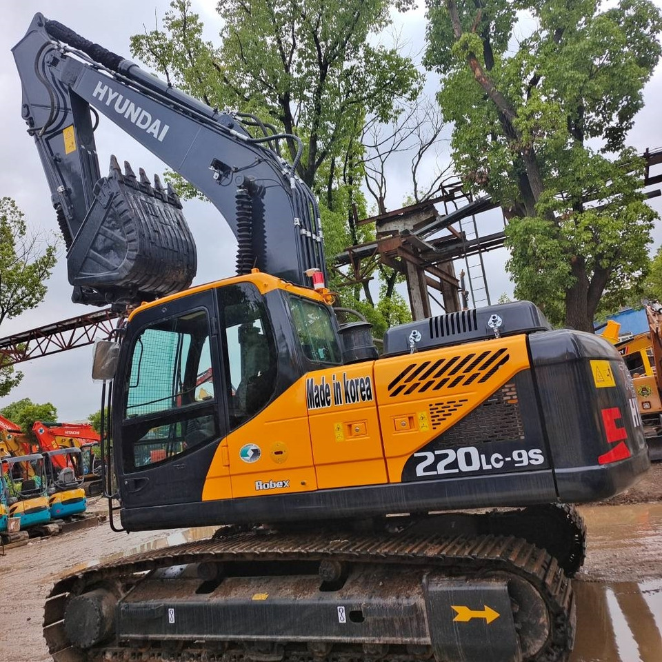 Hyundai 220 LC-9S - Excavator pe şenile: Foto 4 Hyundai 220 LC-9S - Excavator pe şenile: Foto 4