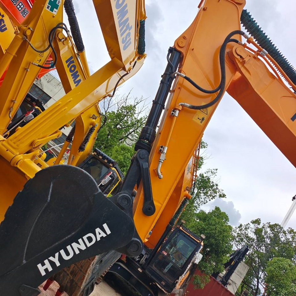 Hyundai 305LC-9S - Excavator pe şenile: Foto 3 Hyundai 305LC-9S - Excavator pe şenile: Foto 3