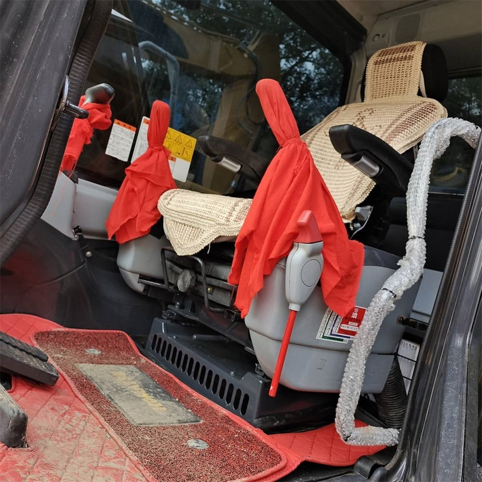 Excavator pe şenile Komatsu PC 130: Foto 10 Excavator pe şenile Komatsu PC 130: Foto 10