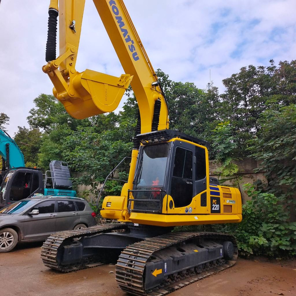 Komatsu PC 220 - Excavator pe şenile: Foto 1 Komatsu PC 220 - Excavator pe şenile: Foto 1