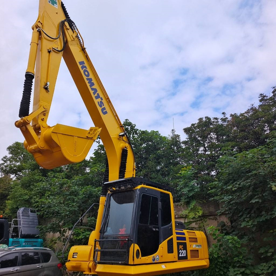 Komatsu PC 220 - Excavator pe şenile: Foto 3 Komatsu PC 220 - Excavator pe şenile: Foto 3