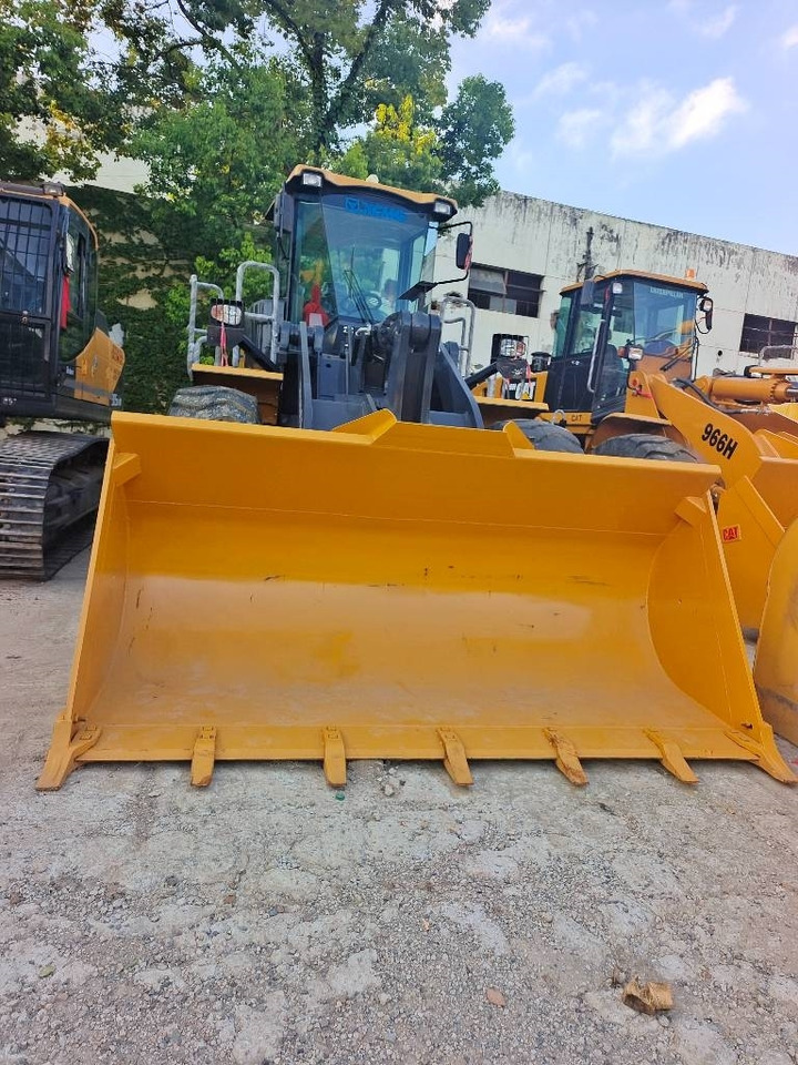 XCMG LW 500 KV - Încărcător frontal pe pneuri: Foto 3 XCMG LW 500 KV - Încărcător frontal pe pneuri: Foto 3