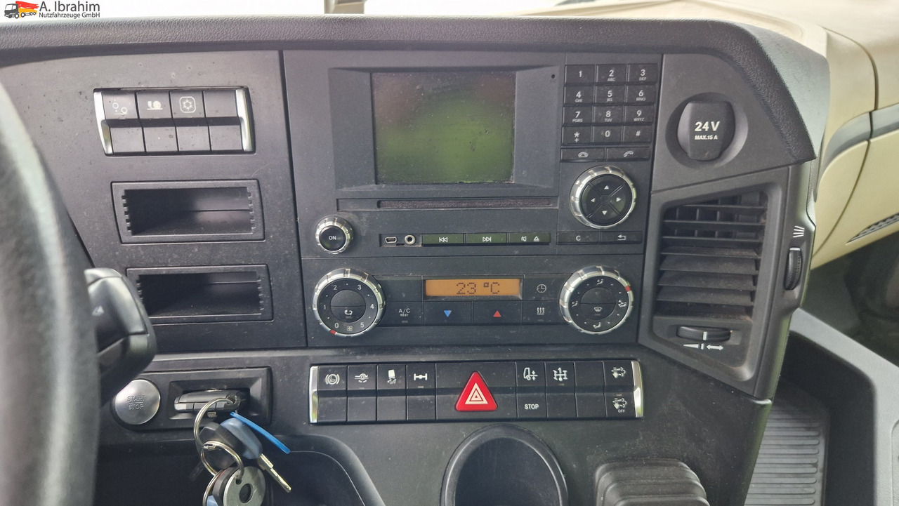 Mercedes-Benz DB 1843 Retarder Kipphydraulik - Cap tractor: Foto 2 Mercedes-Benz DB 1843 Retarder Kipphydraulik - Cap tractor: Foto 2