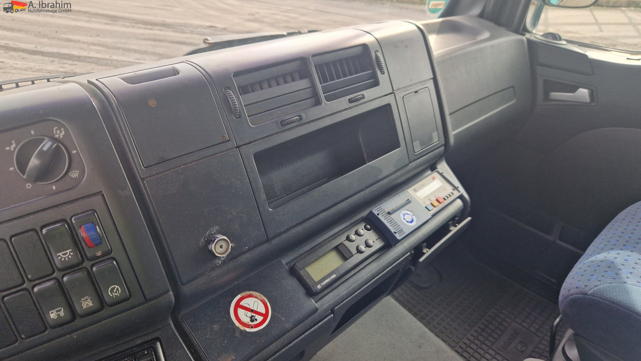 MAN 8.180 Thermokingkühlung - 30 ° voll fahrbereit - Camion frigider: Foto 3 MAN 8.180 Thermokingkühlung - 30 ° voll fahrbereit - Camion frigider: Foto 3