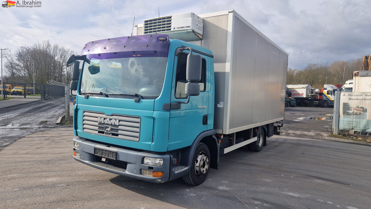 MAN 8.180 Thermokingkühlung - 30 ° voll fahrbereit - Camion frigider: Foto 1 MAN 8.180 Thermokingkühlung - 30 ° voll fahrbereit - Camion frigider: Foto 1
