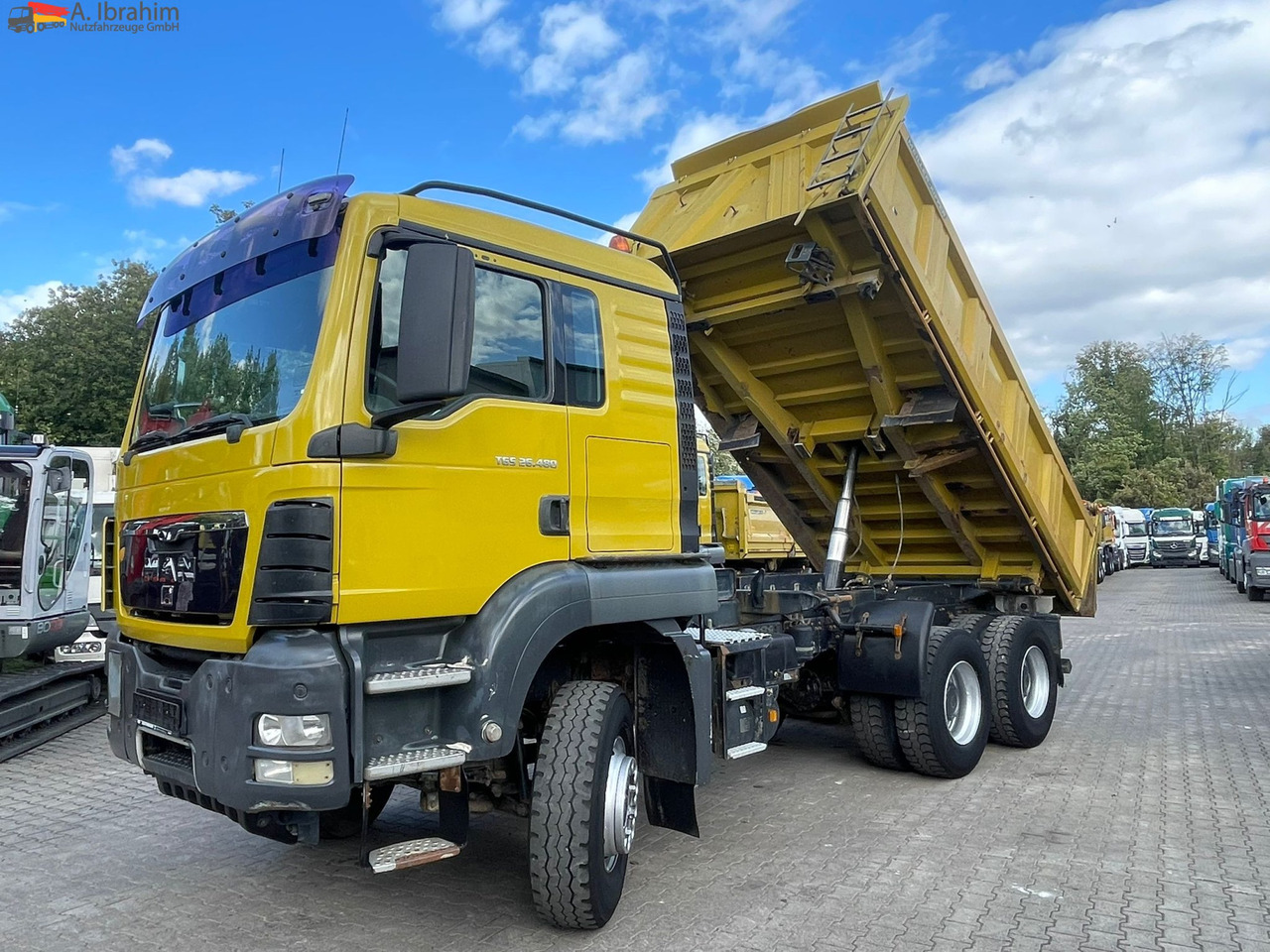 MAN TGS 26.480 Meiller 3 Seiten | 6x4 | Schalter | 3 Pedals | deutsches Fahrzeug - Camion basculantă: Foto 1 MAN TGS 26.480 Meiller 3 Seiten | 6x4 | Schalter | 3 Pedals | deutsches Fahrzeug - Camion basculantă: Foto 1