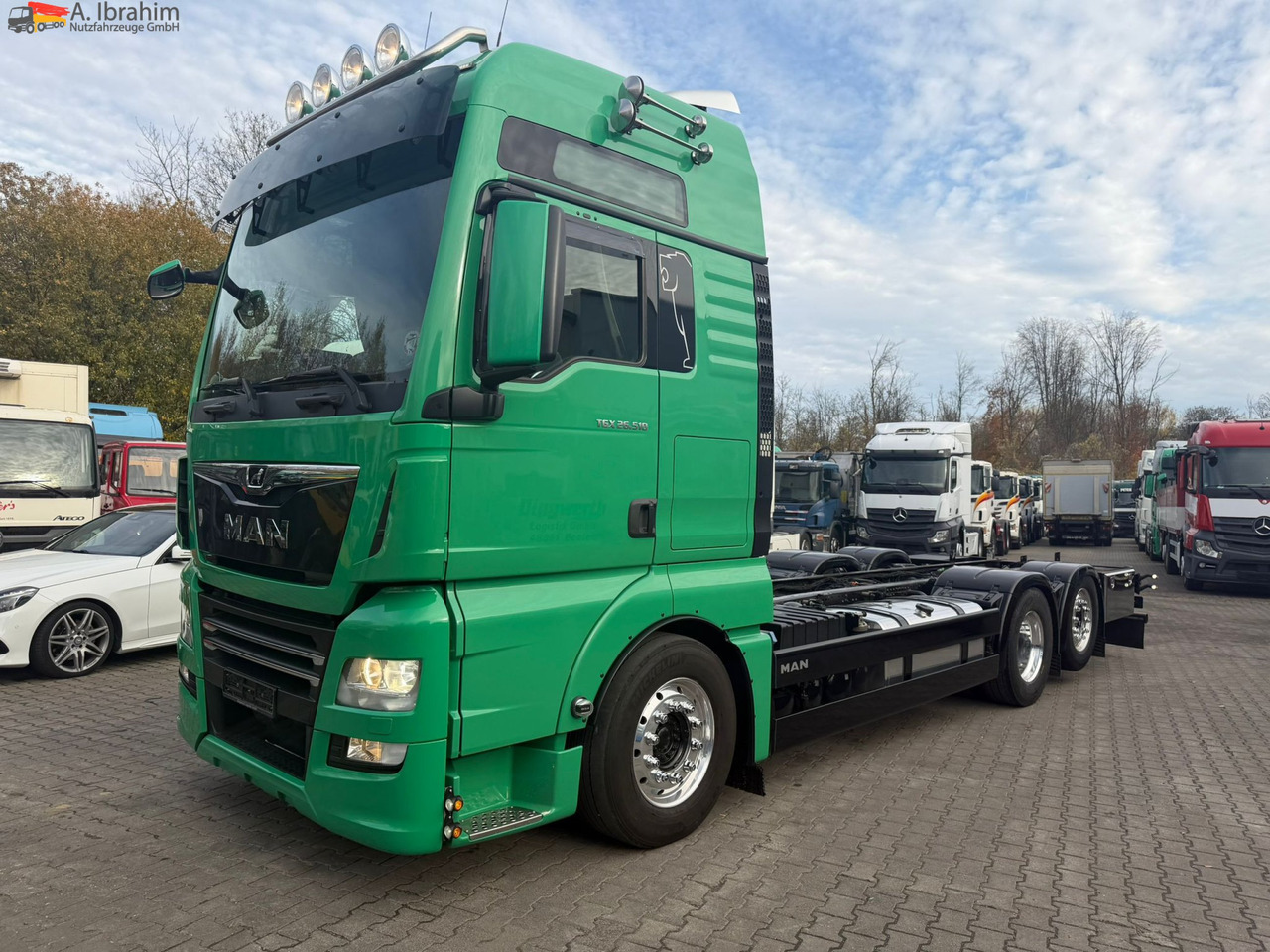 MAN TGX 26.510 Retarder | 6x2 | Klima Euro 6d | Full Service Truck - Camion şasiu: Foto 1 MAN TGX 26.510 Retarder | 6x2 | Klima Euro 6d | Full Service Truck - Camion şasiu: Foto 1