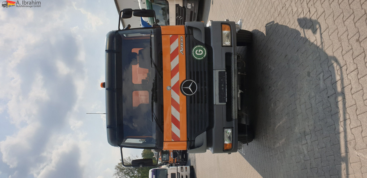 Mercedes-Benz 1823 DB 1823,Optifant 70, einsatzbereit, 1453 h Betriebsstunden - Măturătoare stradală: Foto 3 Mercedes-Benz 1823 DB 1823,Optifant 70, einsatzbereit, 1453 h Betriebsstunden - Măturătoare stradală: Foto 3