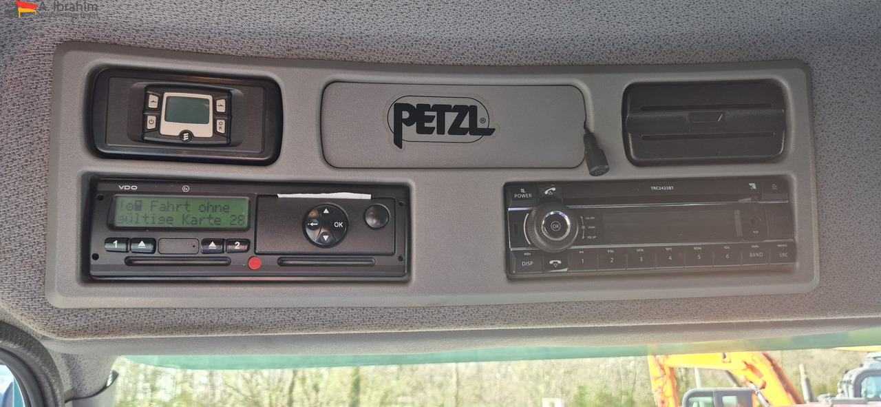 Mercedes-Benz 1824 Kipper Kran, Edelstahlaufbau Tierentsorgung - Camion basculantă, Camion cu macara: Foto 3 Mercedes-Benz 1824 Kipper Kran, Edelstahlaufbau Tierentsorgung - Camion basculantă, Camion cu macara: Foto 3