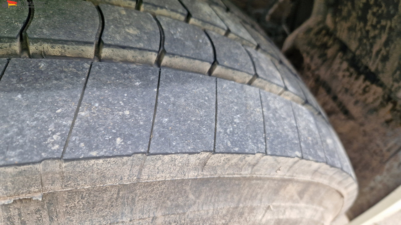 Mercedes-Benz 2541L Baustoff mit HIAB 122, Palettengabel Lift-Lenkachse, mp3 - Camion cu macara, Camion platformă: Foto 3 Mercedes-Benz 2541L Baustoff mit HIAB 122, Palettengabel Lift-Lenkachse, mp3 - Camion cu macara, Camion platformă: Foto 3