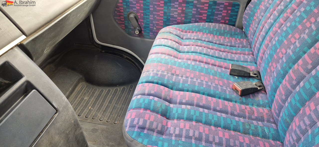 Mercedes-Benz 611 D Meiller Kipper Tüv 2026 - Camion basculantă: Foto 4 Mercedes-Benz 611 D Meiller Kipper Tüv 2026 - Camion basculantă: Foto 4