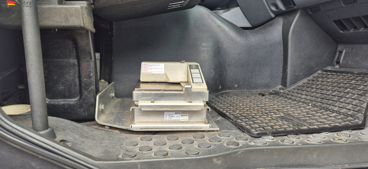 Mercedes-Benz Actros 2536 L 3 Kammern, 19500 L, mp3, Oben Unten Befüllung - Camion cisternă: Foto 3 Mercedes-Benz Actros 2536 L 3 Kammern, 19500 L, mp3, Oben Unten Befüllung - Camion cisternă: Foto 3