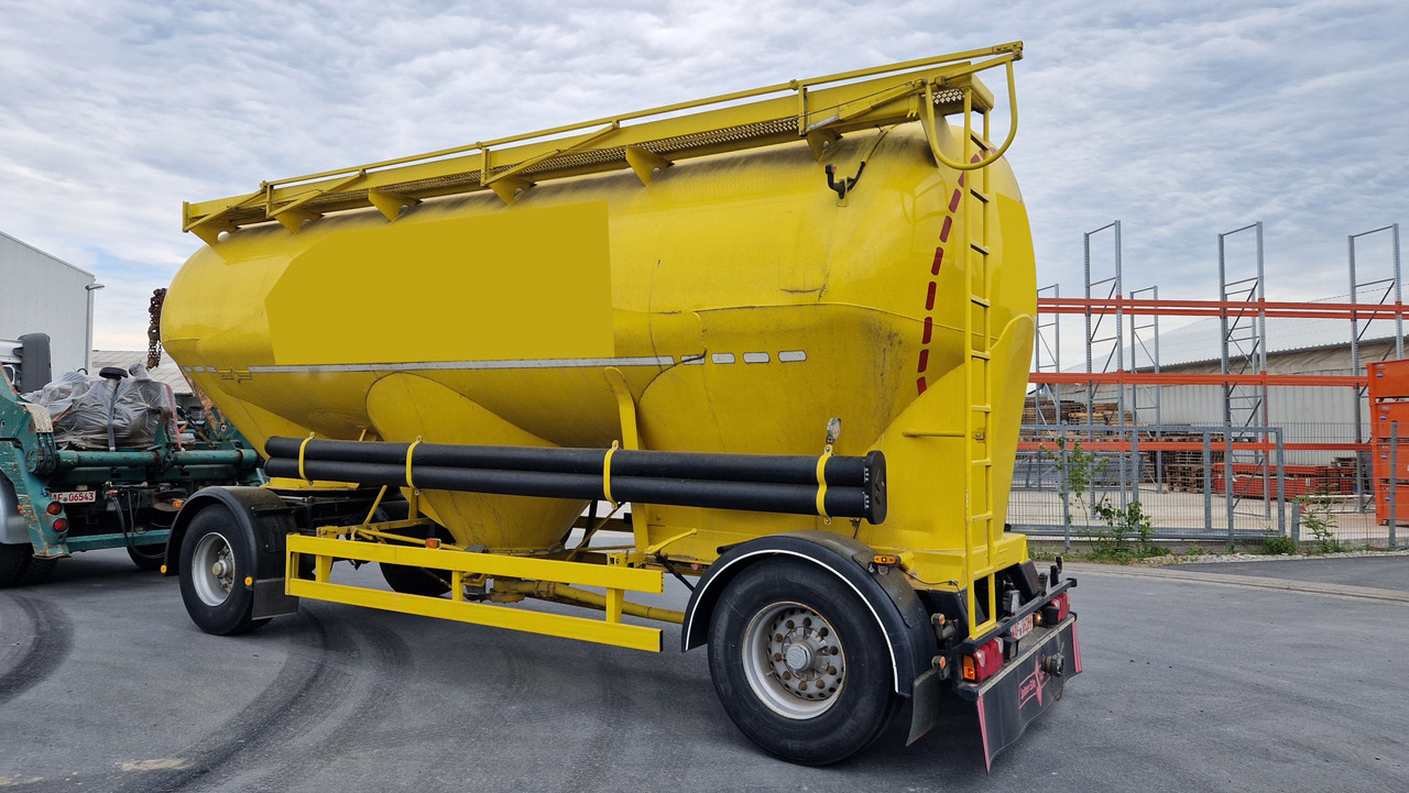 SPITZER SAPI 1832 Zustand 3-, steht länger - Remorcă cisternă: Foto 1 SPITZER SAPI 1832 Zustand 3-, steht länger - Remorcă cisternă: Foto 1