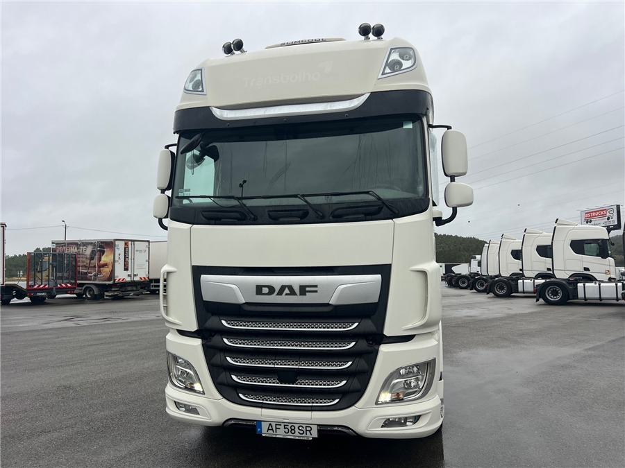 DAF XF 530 Retarder / Airparkoll - Cap tractor: Foto 2 DAF XF 530 Retarder / Airparkoll - Cap tractor: Foto 2