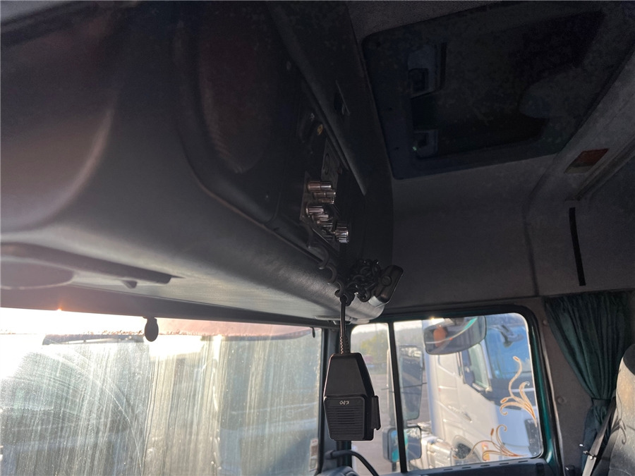 Cap tractor DAF XF95/480 Manual gear: Foto 16 Cap tractor DAF XF95/480 Manual gear: Foto 16