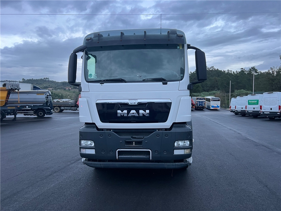 MAN TGS 28.360 BL E5 - Camion şasiu: Foto 2 MAN TGS 28.360 BL E5 - Camion şasiu: Foto 2