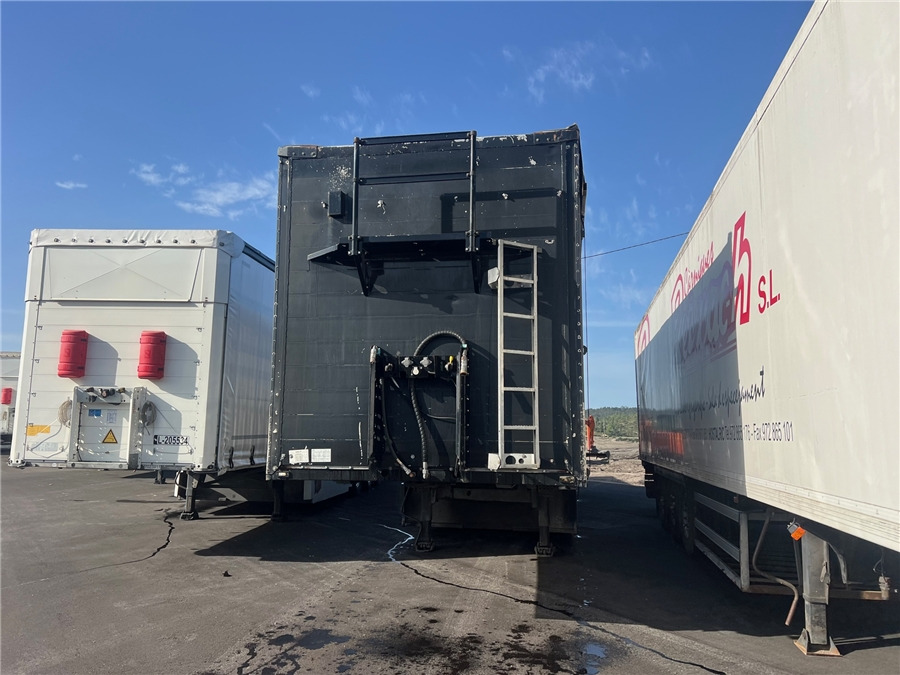 SCHMITZ SGF-S3 - Semiremorcă cu podea culisantă: Foto 5 SCHMITZ SGF-S3 - Semiremorcă cu podea culisantă: Foto 5