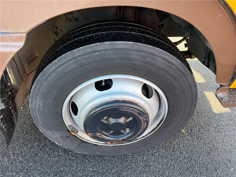 Autoutilitară cu platformă TOYOTA dyna: Foto 17 Autoutilitară cu platformă TOYOTA dyna: Foto 17