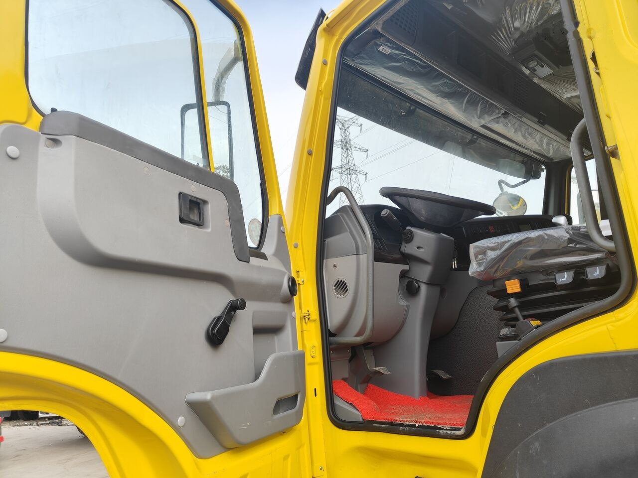 Howo 371 8*4 - Camion basculantă: Foto 4 Howo 371 8*4 - Camion basculantă: Foto 4