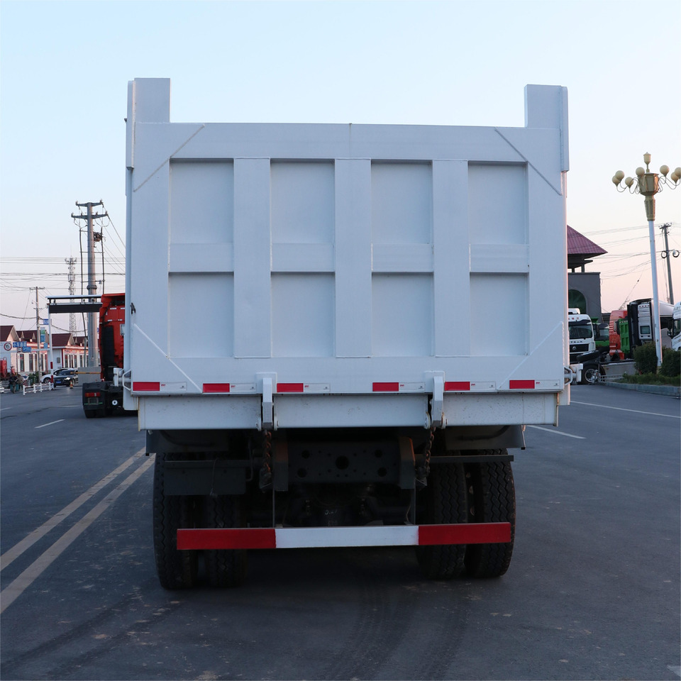 SINOTRUK HOWO T5G - Camion basculantă: Foto 3 SINOTRUK HOWO T5G - Camion basculantă: Foto 3