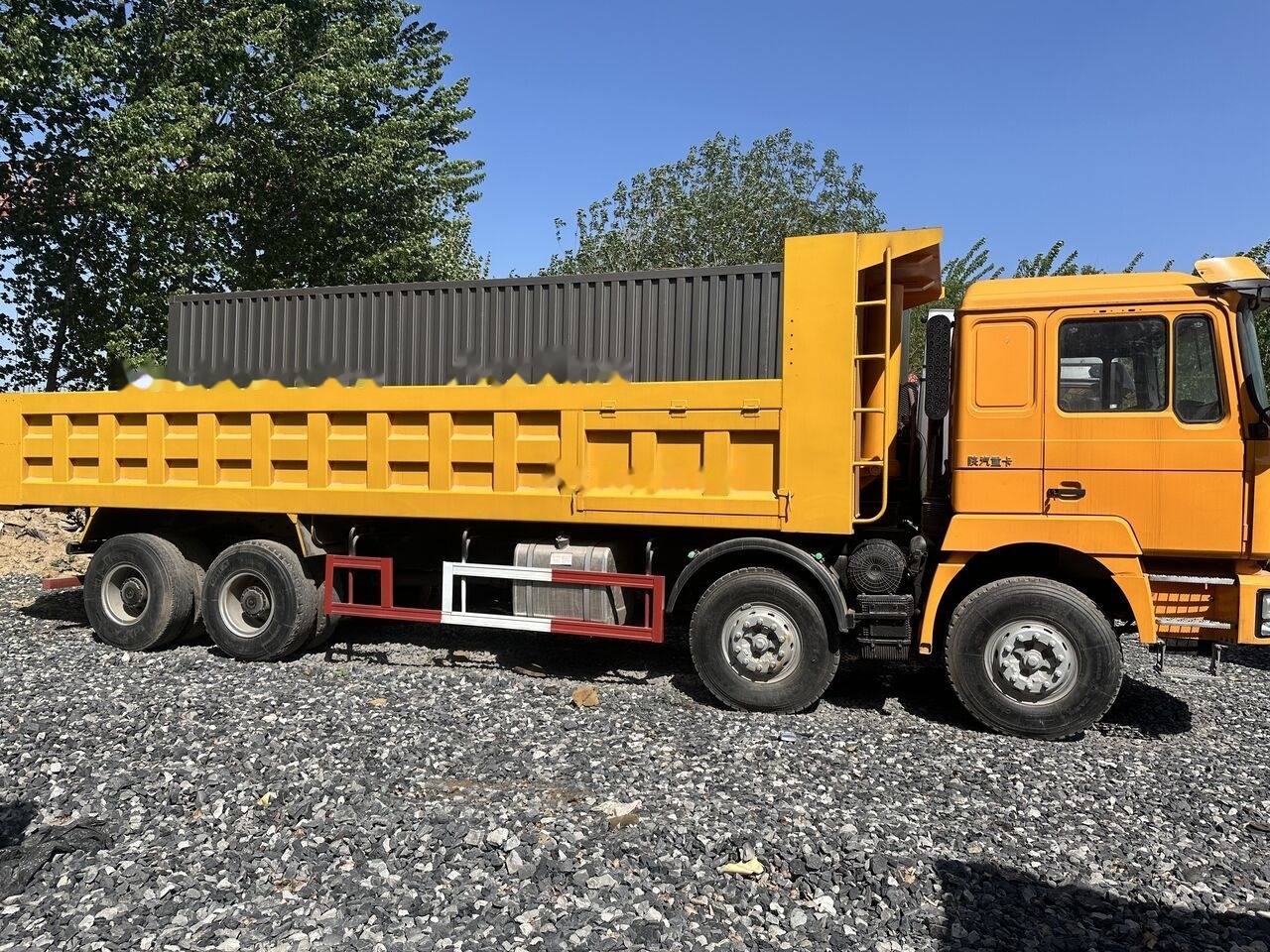 Shacman F3000 - Camion basculantă: Foto 1 Shacman F3000 - Camion basculantă: Foto 1