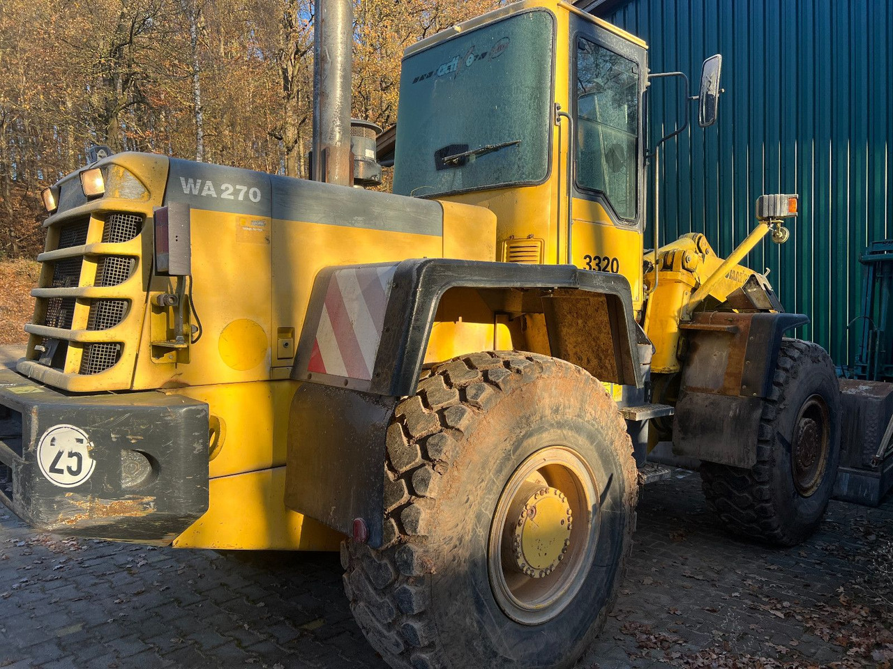 Komatsu WA 270 - Încărcător frontal pe pneuri: Foto 1 Komatsu WA 270 - Încărcător frontal pe pneuri: Foto 1