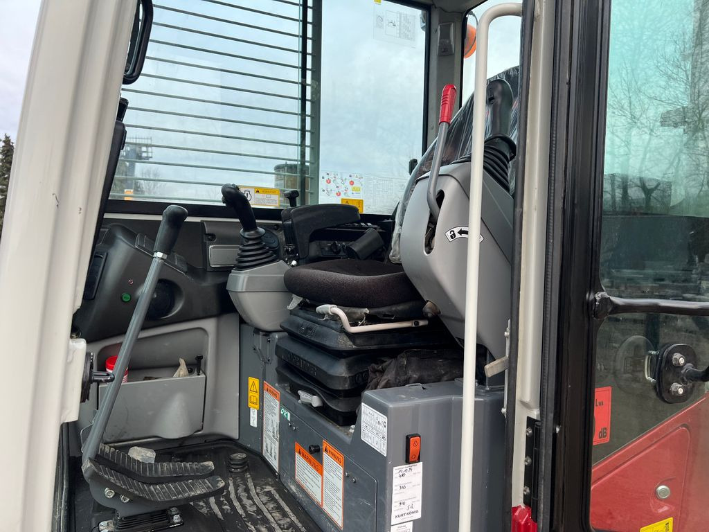 Takeuchi TB 280 FR V4 Takeuchi TB 280 FR V4 - Excavator pe şenile: Foto 5 Takeuchi TB 280 FR V4 Takeuchi TB 280 FR V4 - Excavator pe şenile: Foto 5