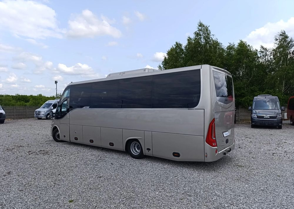 Microbuz, Transport persoane nou Iveco Mercus Daily 70C21: Foto 10 Microbuz, Transport persoane nou Iveco Mercus Daily 70C21: Foto 10