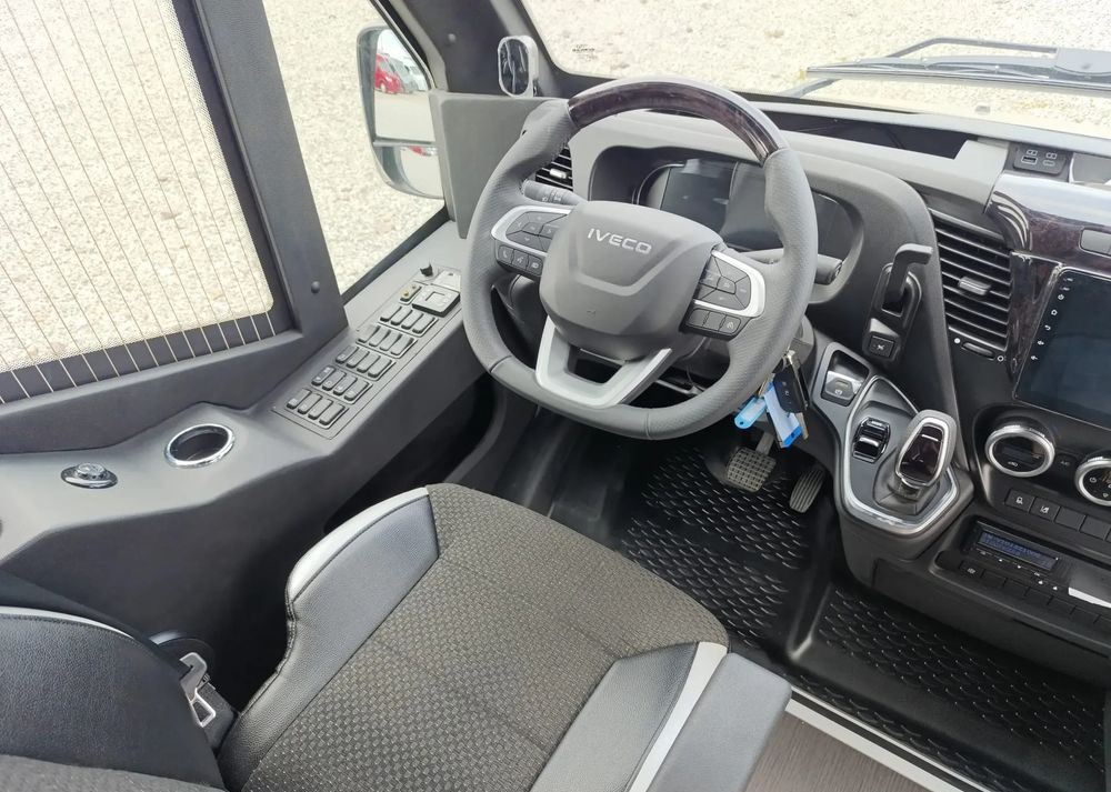 Microbuz, Transport persoane nou Iveco Mercus Daily 70C21: Foto 20 Microbuz, Transport persoane nou Iveco Mercus Daily 70C21: Foto 20