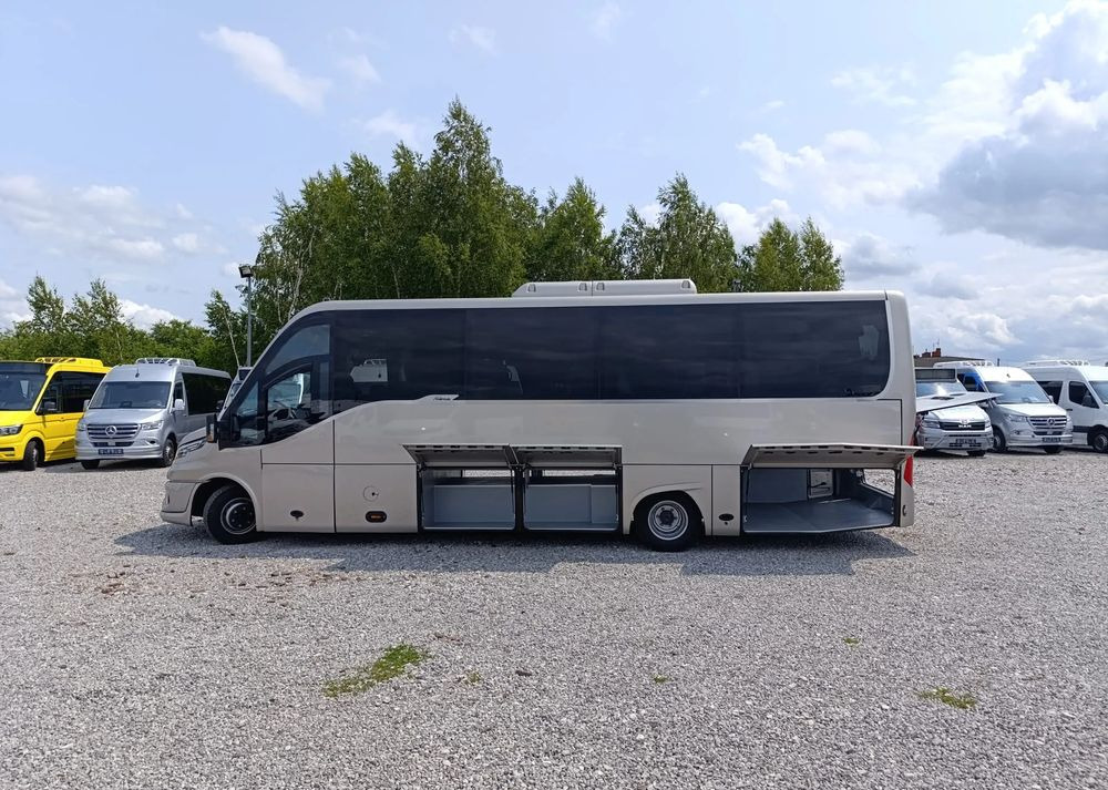 Microbuz, Transport persoane nou Iveco Mercus Daily 70C21: Foto 12 Microbuz, Transport persoane nou Iveco Mercus Daily 70C21: Foto 12