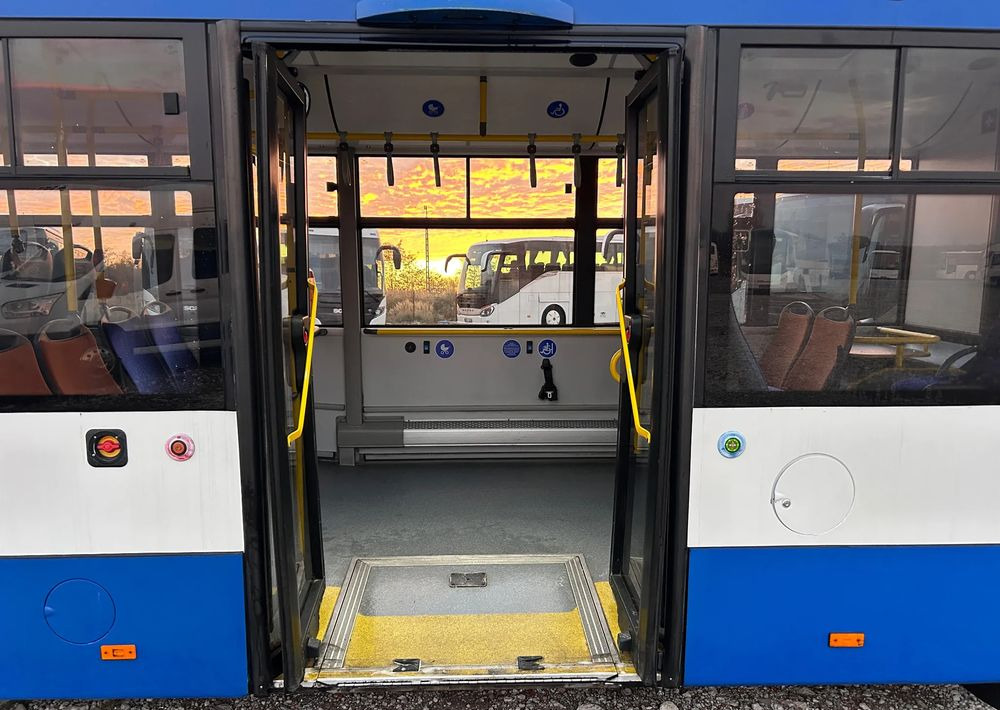 Solaris Urbino 10LE - Autobuz urban: Foto 4 Solaris Urbino 10LE - Autobuz urban: Foto 4