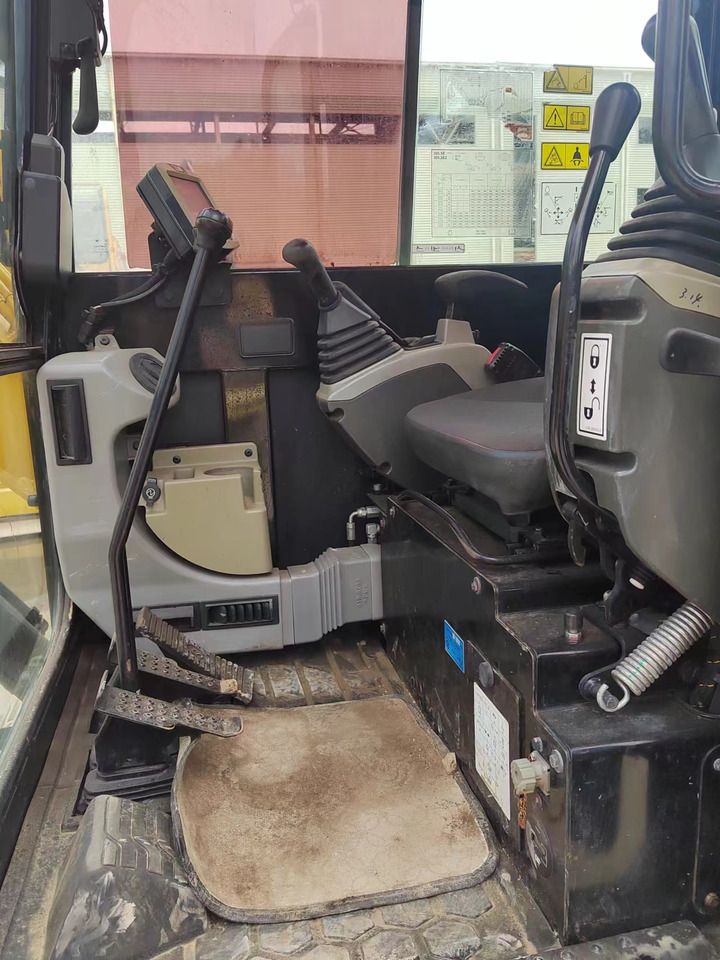 CATERPILLAR 305.5E2 - Mini excavator: Foto 4 CATERPILLAR 305.5E2 - Mini excavator: Foto 4