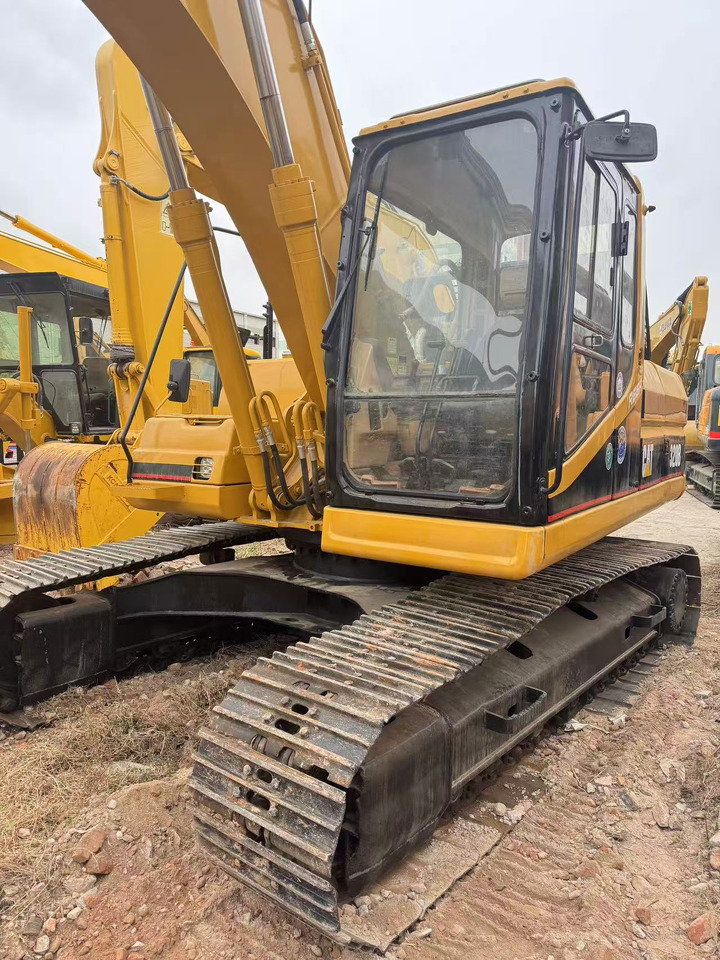 CATERPILLAR 320B - Excavator pe şenile: Foto 3 CATERPILLAR 320B - Excavator pe şenile: Foto 3