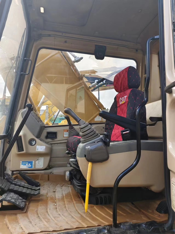 CATERPILLAR 320BL - Excavator pe şenile: Foto 3 CATERPILLAR 320BL - Excavator pe şenile: Foto 3