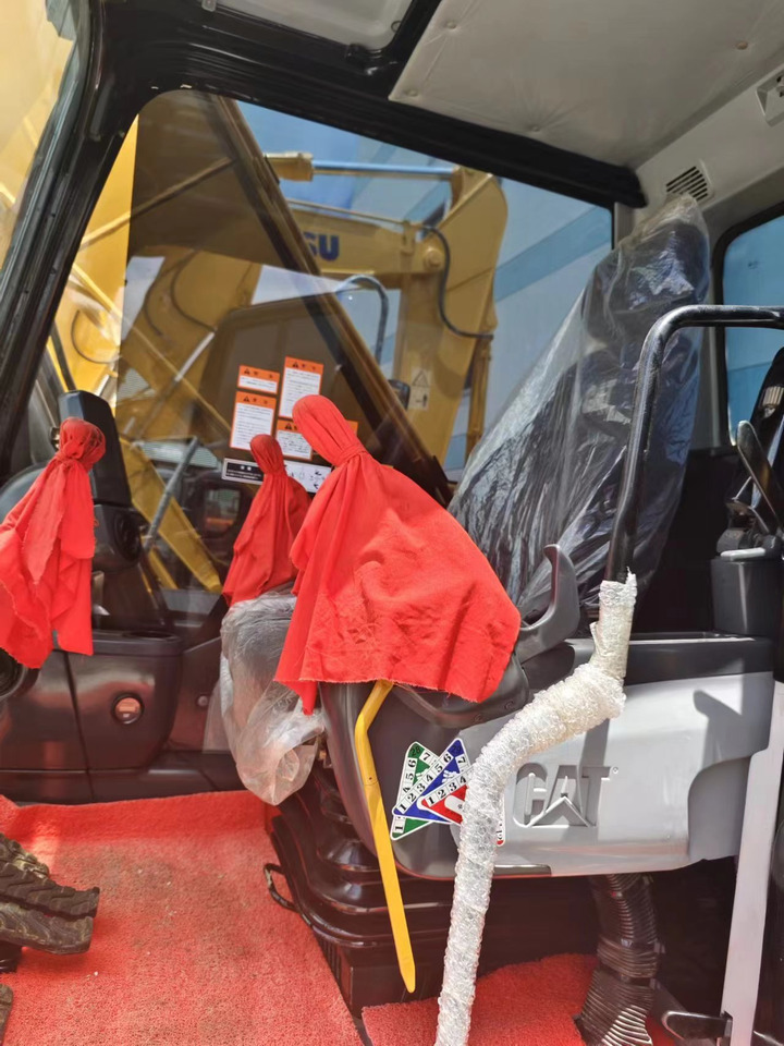 CATERPILLAR 320D - Excavator pe şenile: Foto 4 CATERPILLAR 320D - Excavator pe şenile: Foto 4