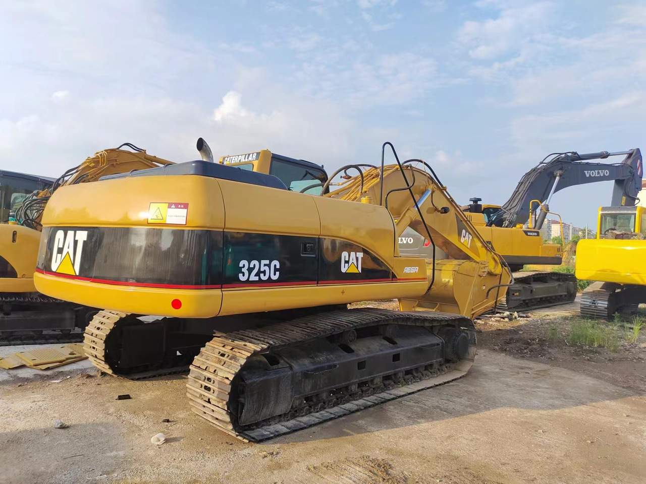 CATERPILLAR 325C - Excavator pe şenile: Foto 1 CATERPILLAR 325C - Excavator pe şenile: Foto 1