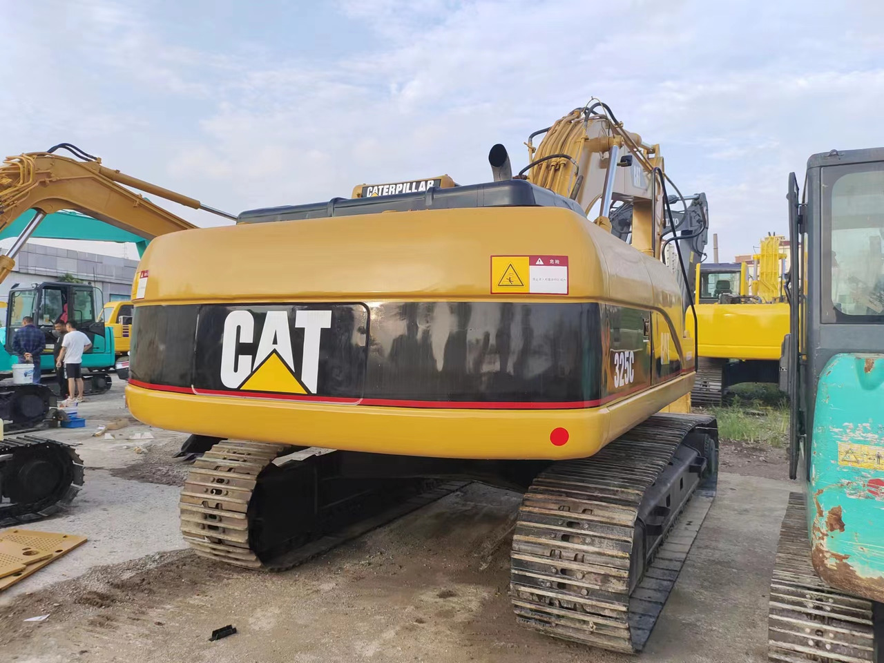 CATERPILLAR 325C - Excavator pe şenile: Foto 5 CATERPILLAR 325C - Excavator pe şenile: Foto 5
