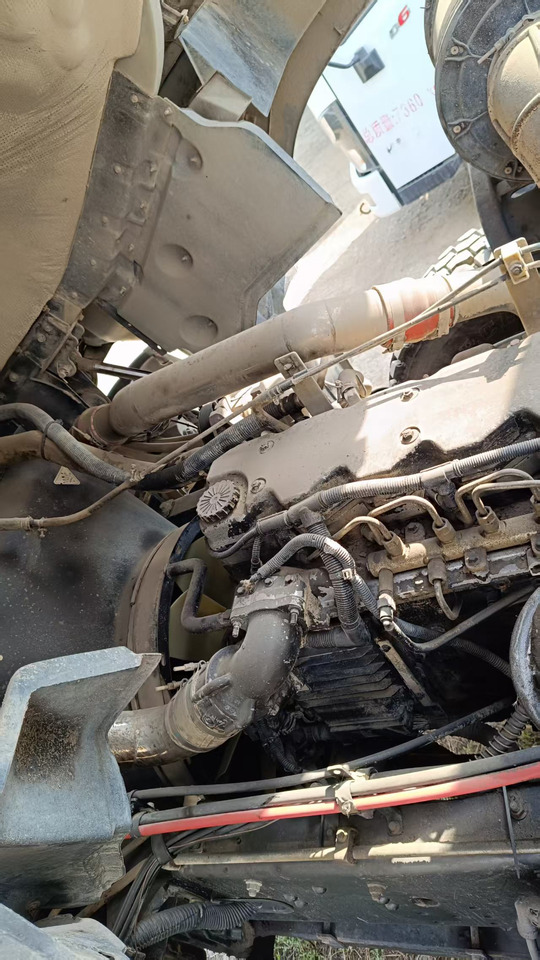 DONGFENG 20000L water truck Sprinkler - Camion cisternă: Foto 5 DONGFENG 20000L water truck Sprinkler - Camion cisternă: Foto 5