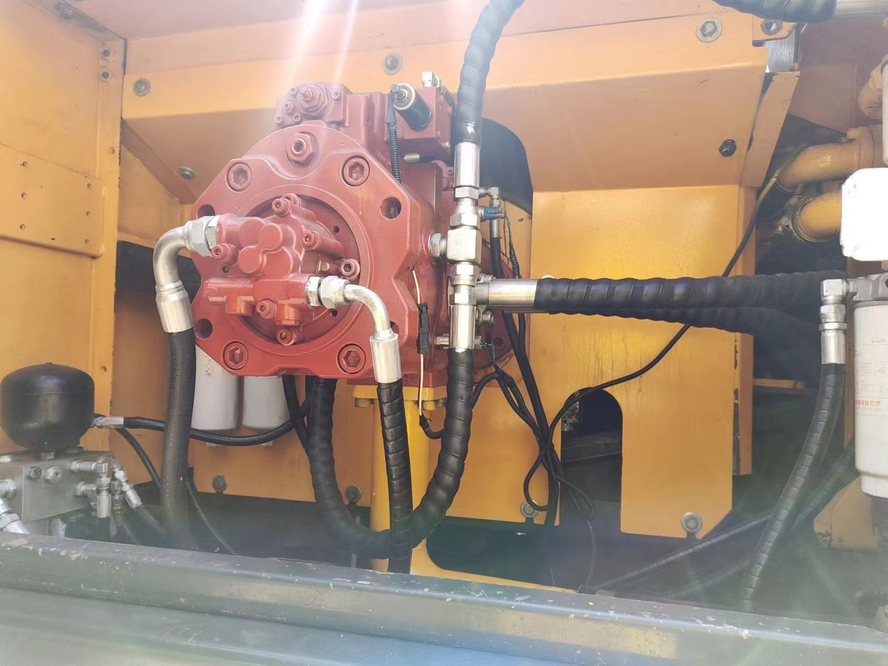 HYUNDAI R385LC-9T R305 R220 - Excavator pe şenile: Foto 5 HYUNDAI R385LC-9T R305 R220 - Excavator pe şenile: Foto 5