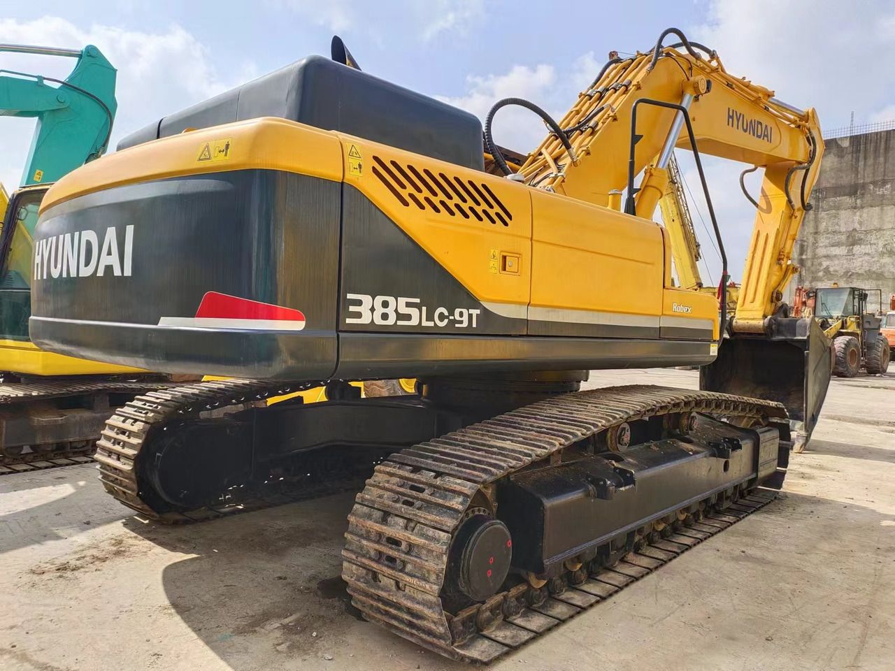 HYUNDAI R385LC-9T R305 R220 - Excavator pe şenile: Foto 1 HYUNDAI R385LC-9T R305 R220 - Excavator pe şenile: Foto 1